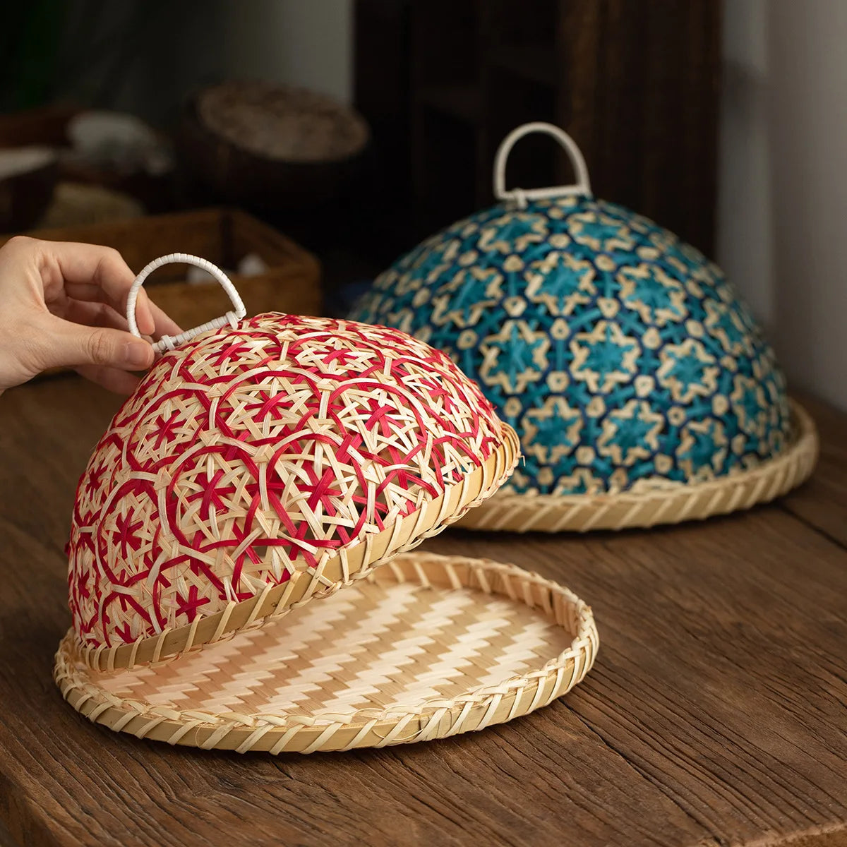 Handwoven Rattan Food Cover with Lid Insect-Proof Circular Table Protector for Fruits Bread Eco-Friendly Kitchen Storage Dome